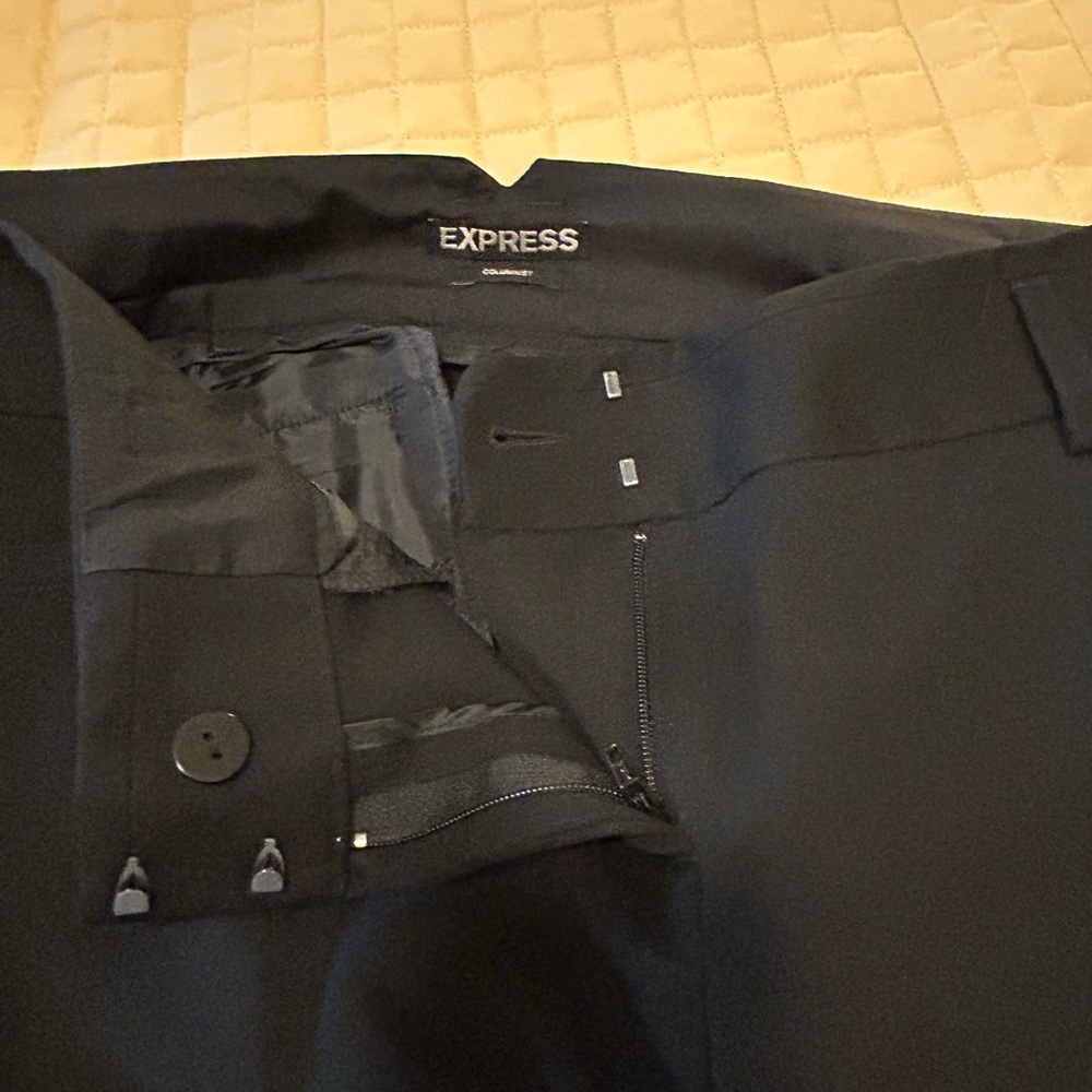 Black Express size 6 petite skinny slacks - Picture 2 of 3